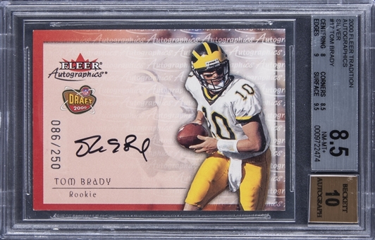 2000 Fleer Tradition Autographics Silver #17 Tom Brady Signed Rookie Card (#086/250) - BGS NM-MT+ 8.5/BGS 10